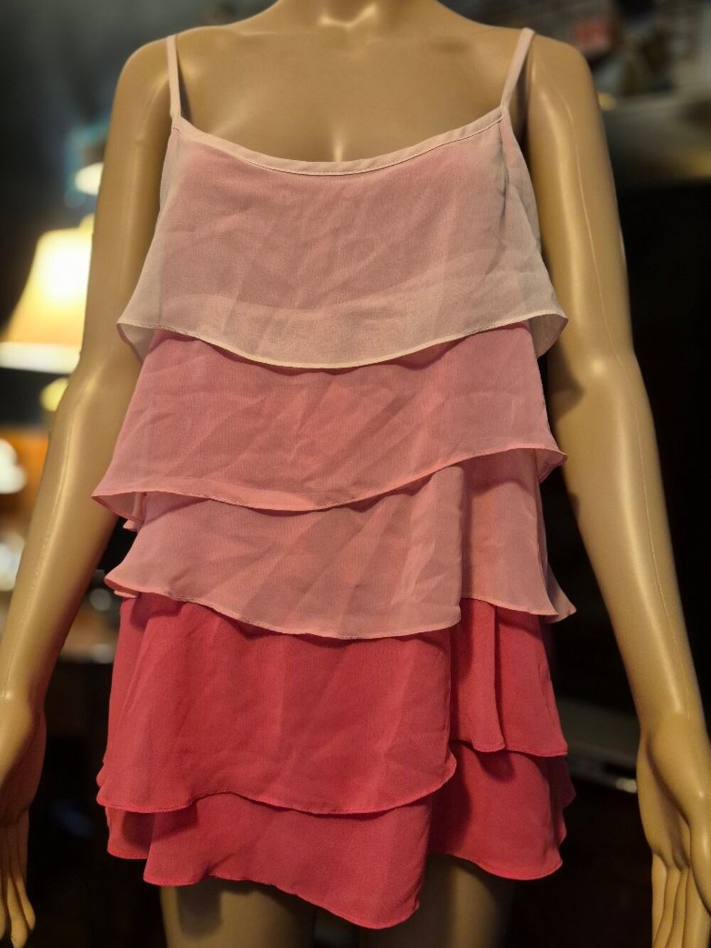 Women's ruffled Top. NY&C. pink ,Medium